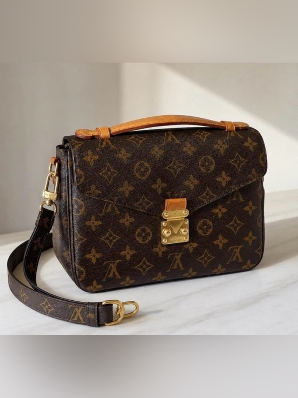 Authentic Louis Vuitton Monogram Pochette Métis Crossbody Shoulder Bag